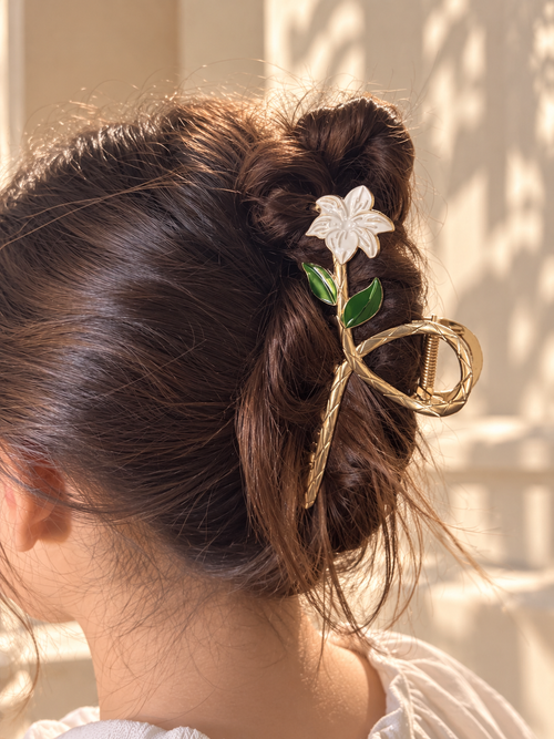 Gardenia Glow Hair Clip